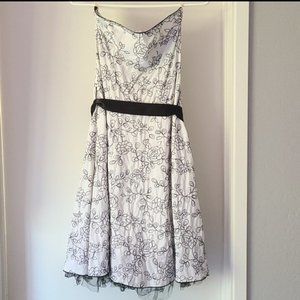 Forever 21 White Flower Print Tube Dress Size Small